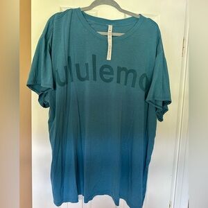 Womens lululemon athletic tee